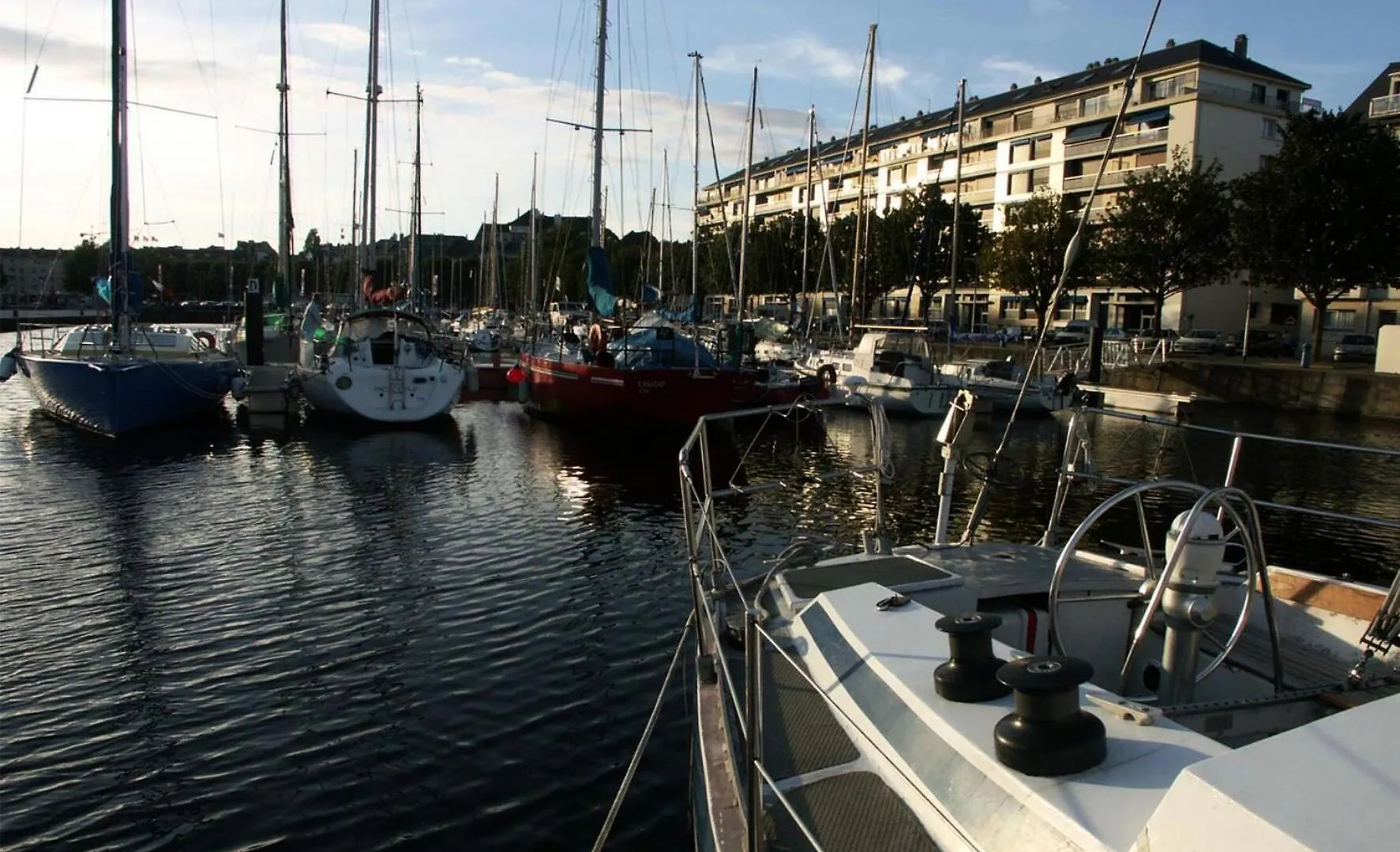 Residence Le Casino - Appartement Vue Sur Les Sept Iles A Perros Guirec Mae-3534 contacts